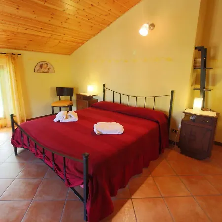 Nyaraló Peaceful Farmhouse In With Swimming Pool *