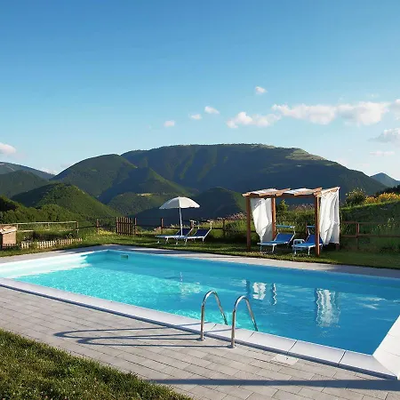 Peaceful Farmhouse In With Swimming Pool Nyaraló *