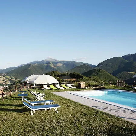 Peaceful Farmhouse In With Swimming Pool *