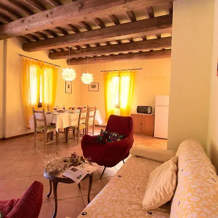 Nyaraló Peaceful Farmhouse In With Swimming Pool *
